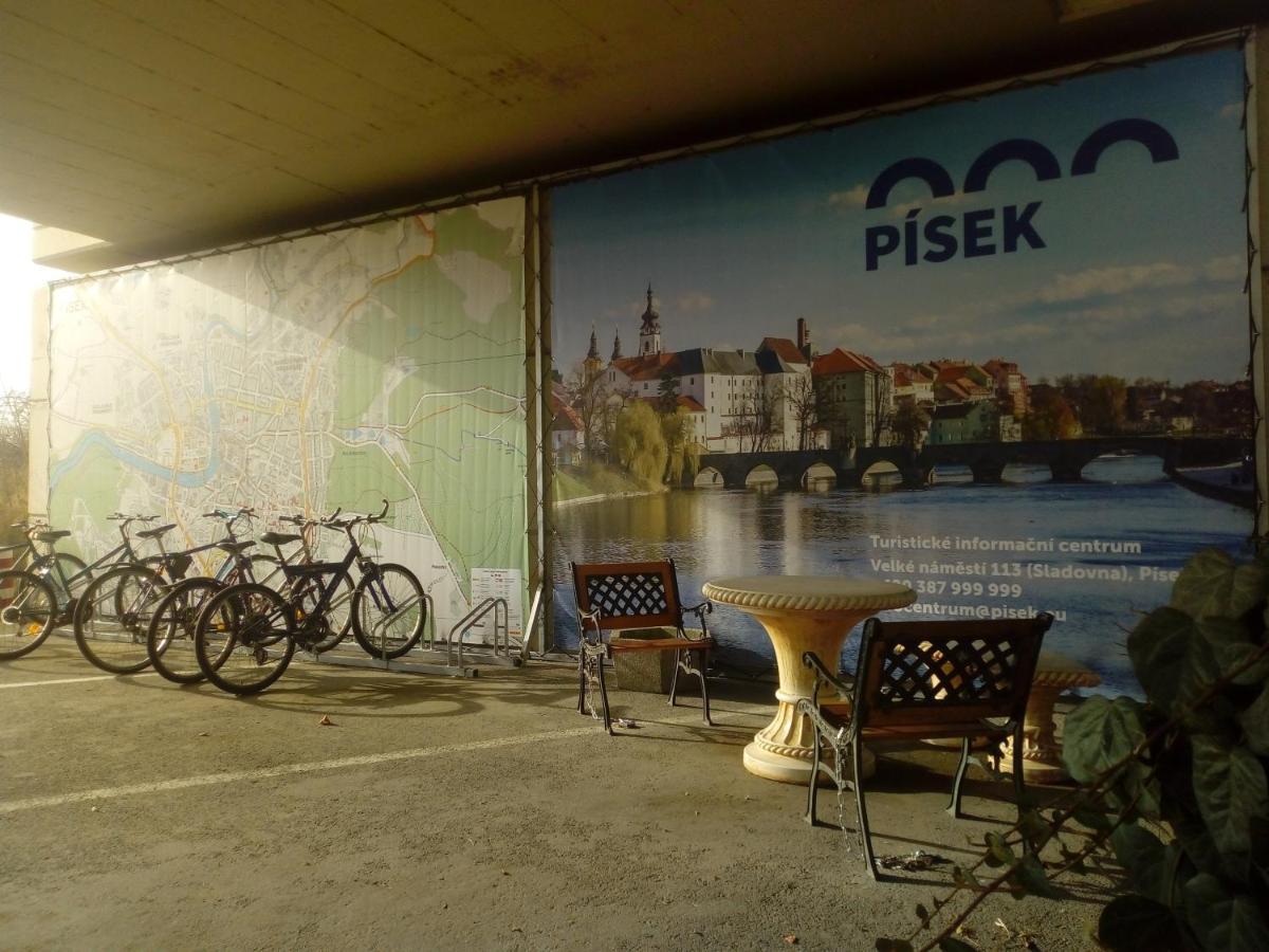 Hotel Cade Písek Exterior foto